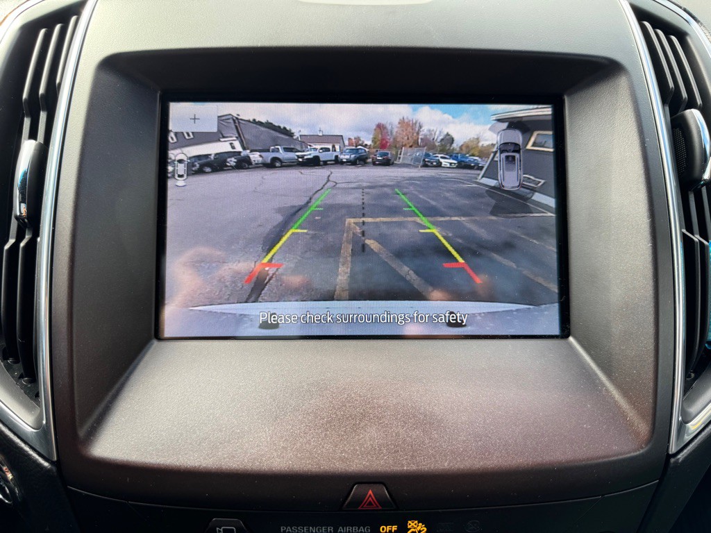 2020 Ford Edge Image 18