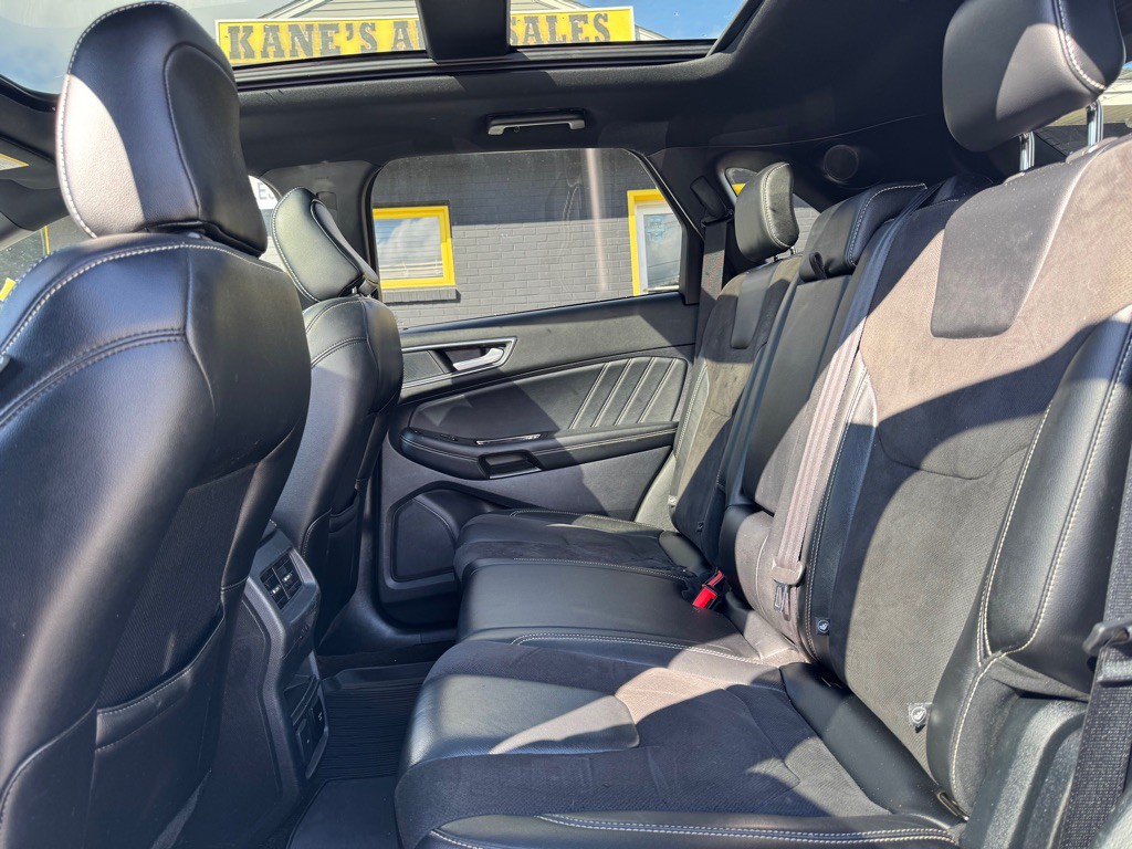 2020 Ford Edge Image 19