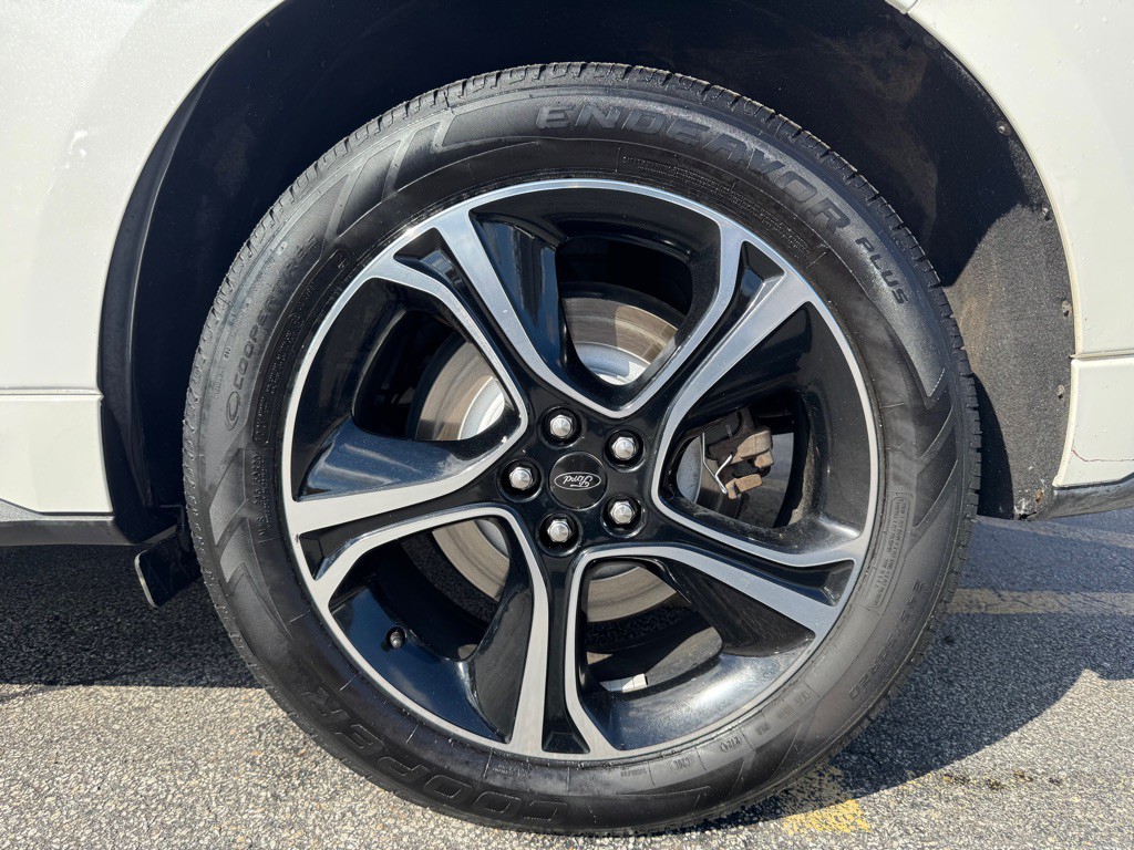 2020 Ford Edge Image 21