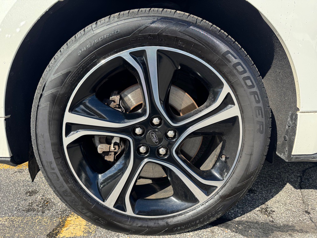 2020 Ford Edge Image 22