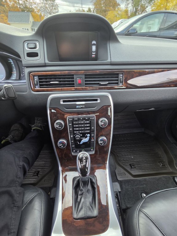 2015 Volvo S80 Image 16