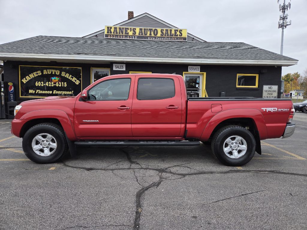 2015 Toyota Tacoma Image 1