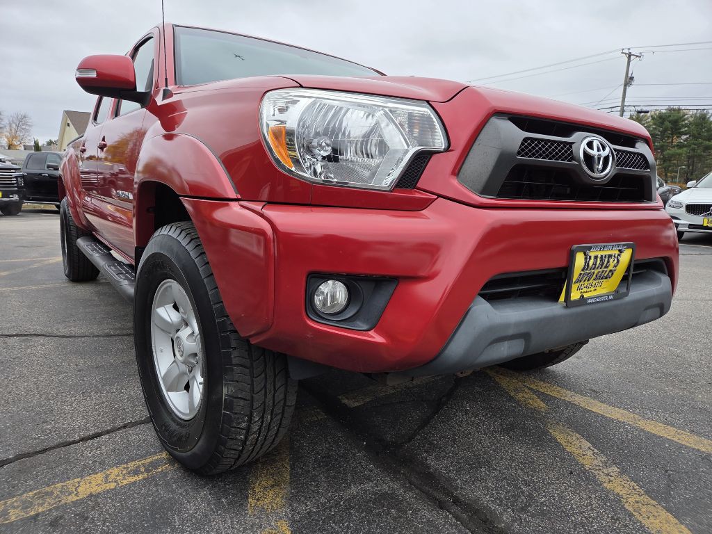 2015 Toyota Tacoma Image 2