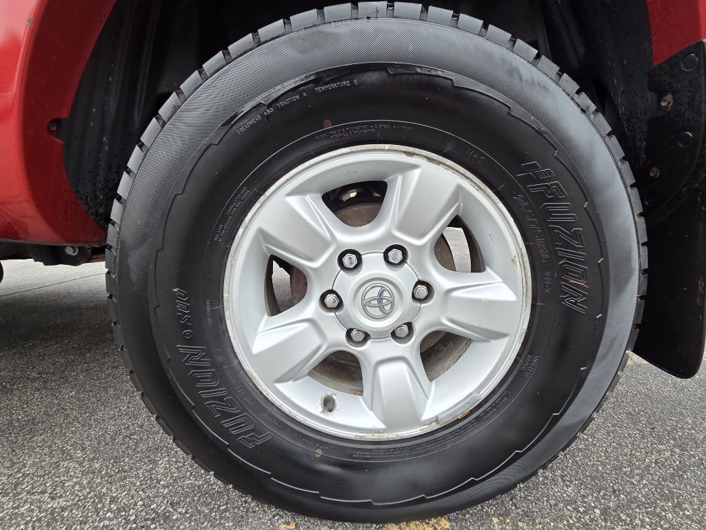 2015 Toyota Tacoma Image 21