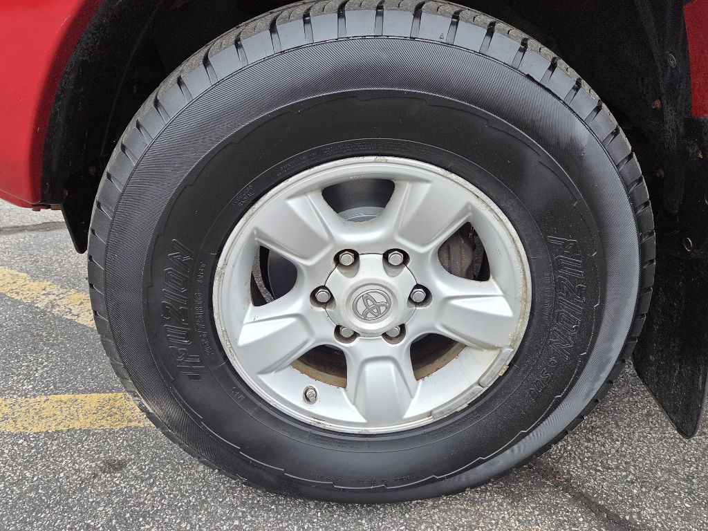 2015 Toyota Tacoma Image 23