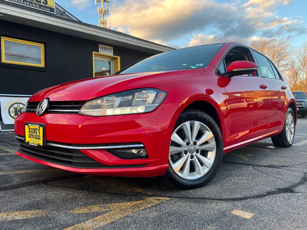 2018 Volkswagen Golf Image 2