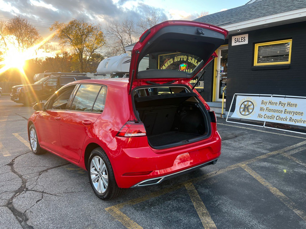 2018 Volkswagen Golf Image 9