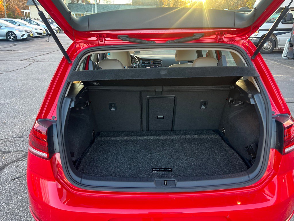 2018 Volkswagen Golf Image 10