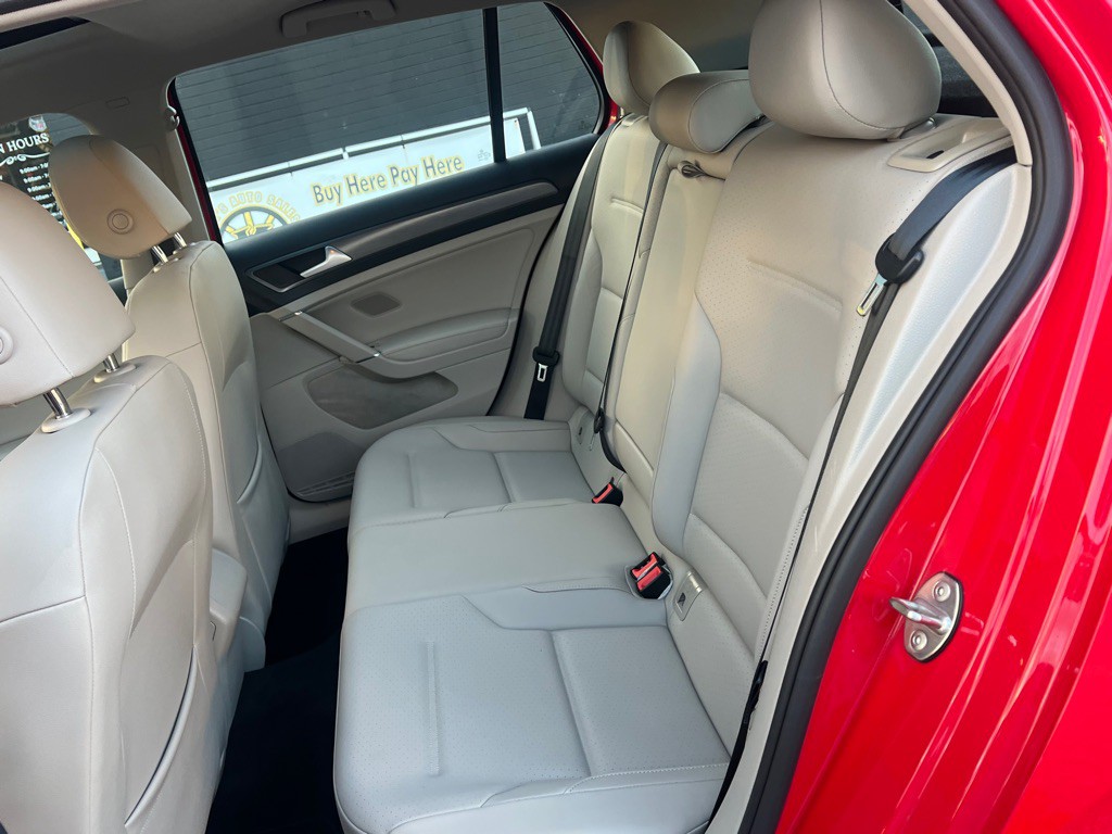 2018 Volkswagen Golf Image 20