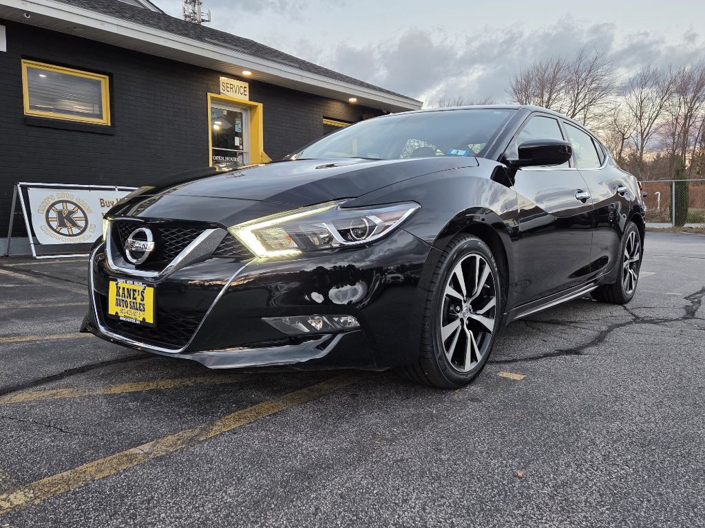 2018 Nissan Maxima Image 2