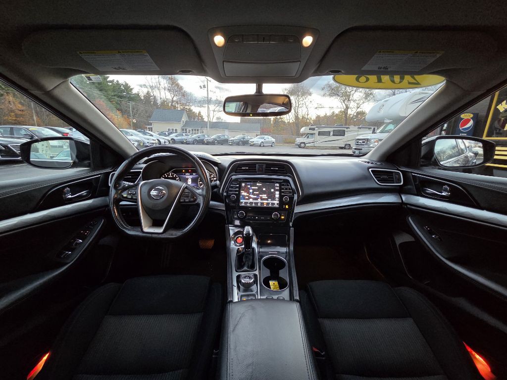 2018 Nissan Maxima Image 11