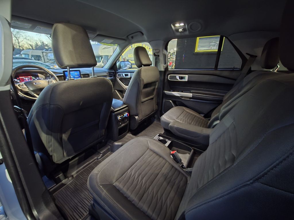 2021 Ford Explorer Image 21