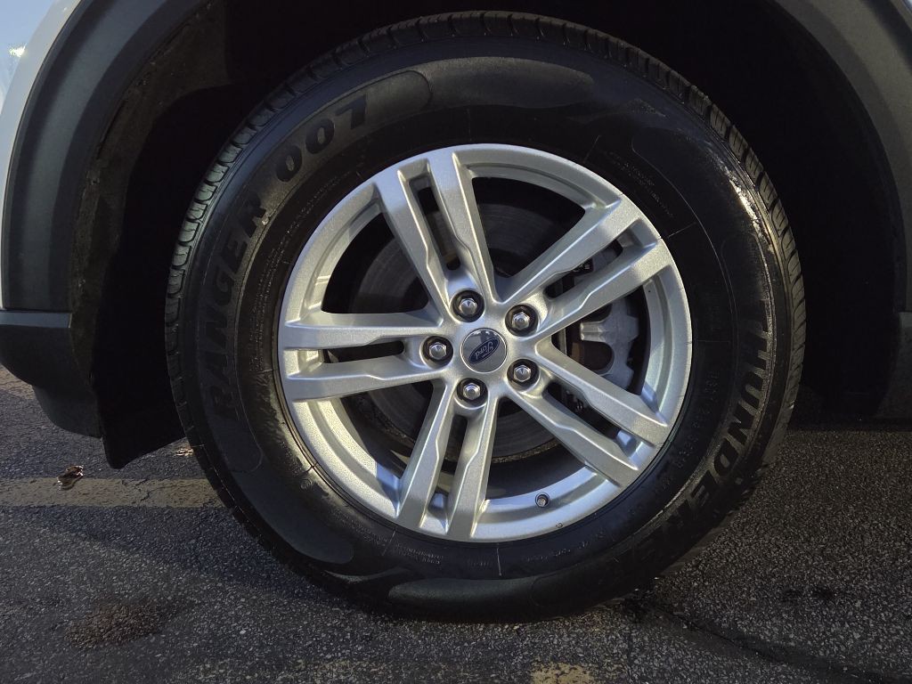 2021 Ford Explorer Image 25