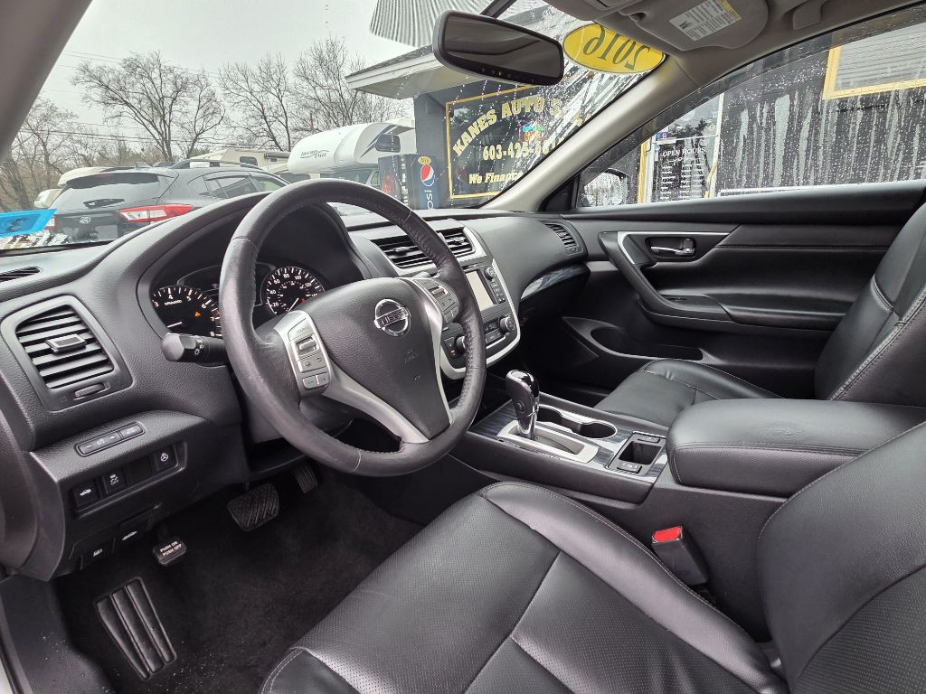 2016 Nissan Altima Image 11