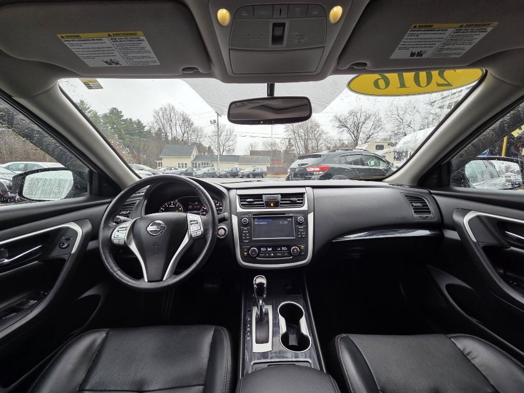 2016 Nissan Altima Image 12