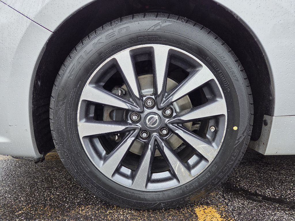 2016 Nissan Altima Image 24