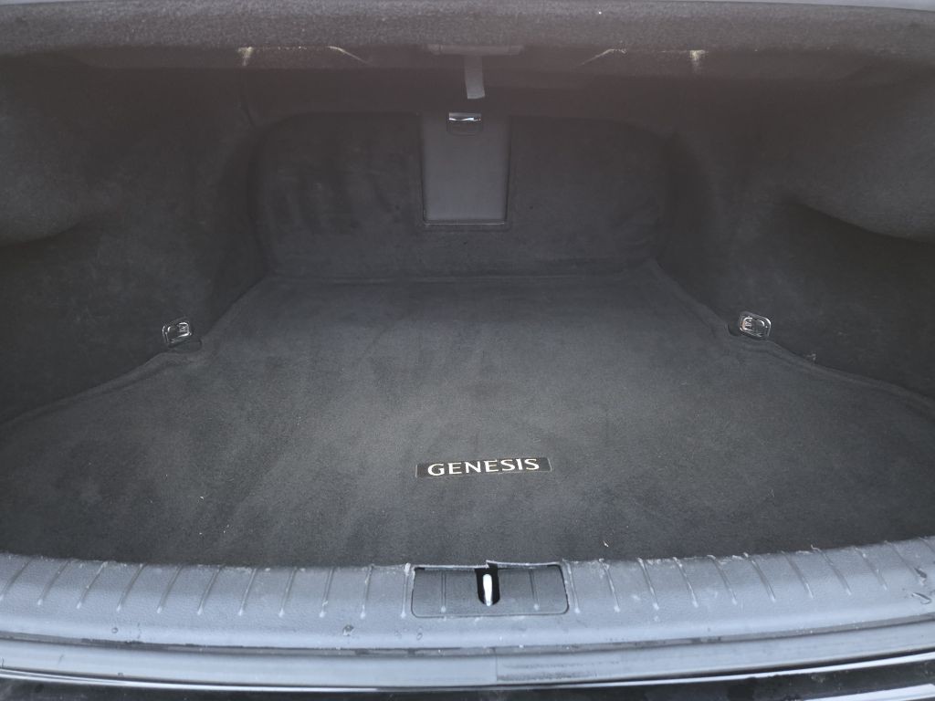 2018 Genesis G80 Image 9