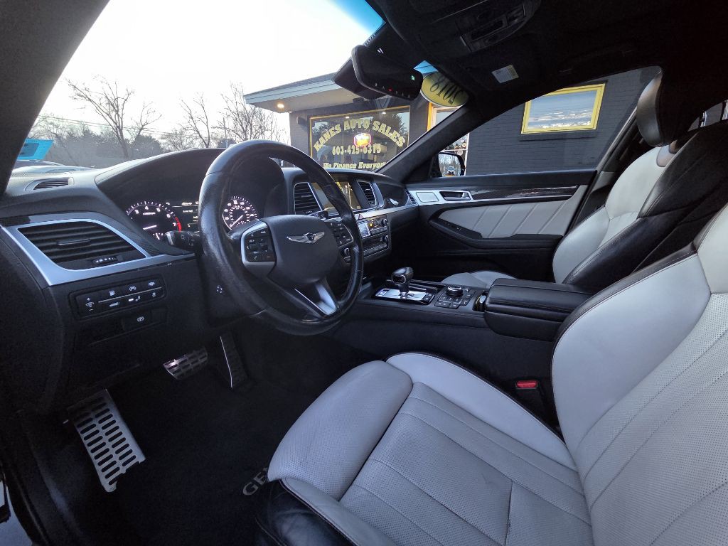 2018 Genesis G80 Image 11