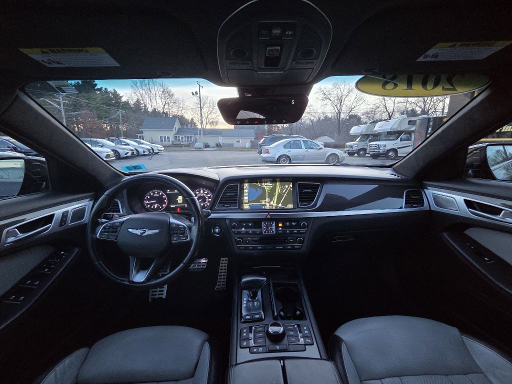 2018 Genesis G80 Image 12