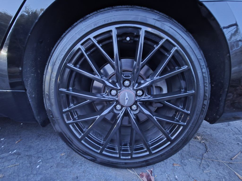 2018 Genesis G80 Image 22