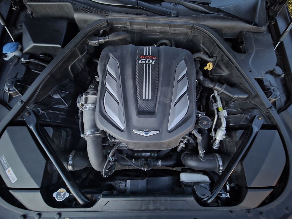 2018 Genesis G80 Image 25