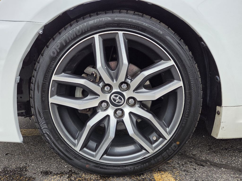 2015 Scion tC Image 21