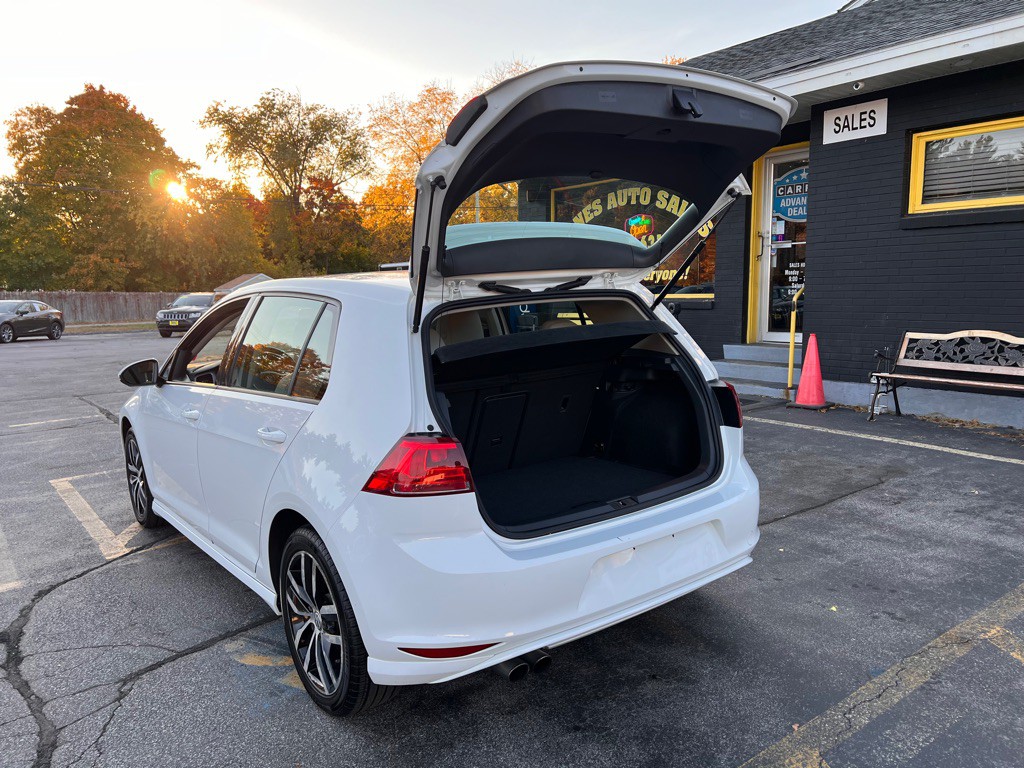 2015 Volkswagen Golf Image 9