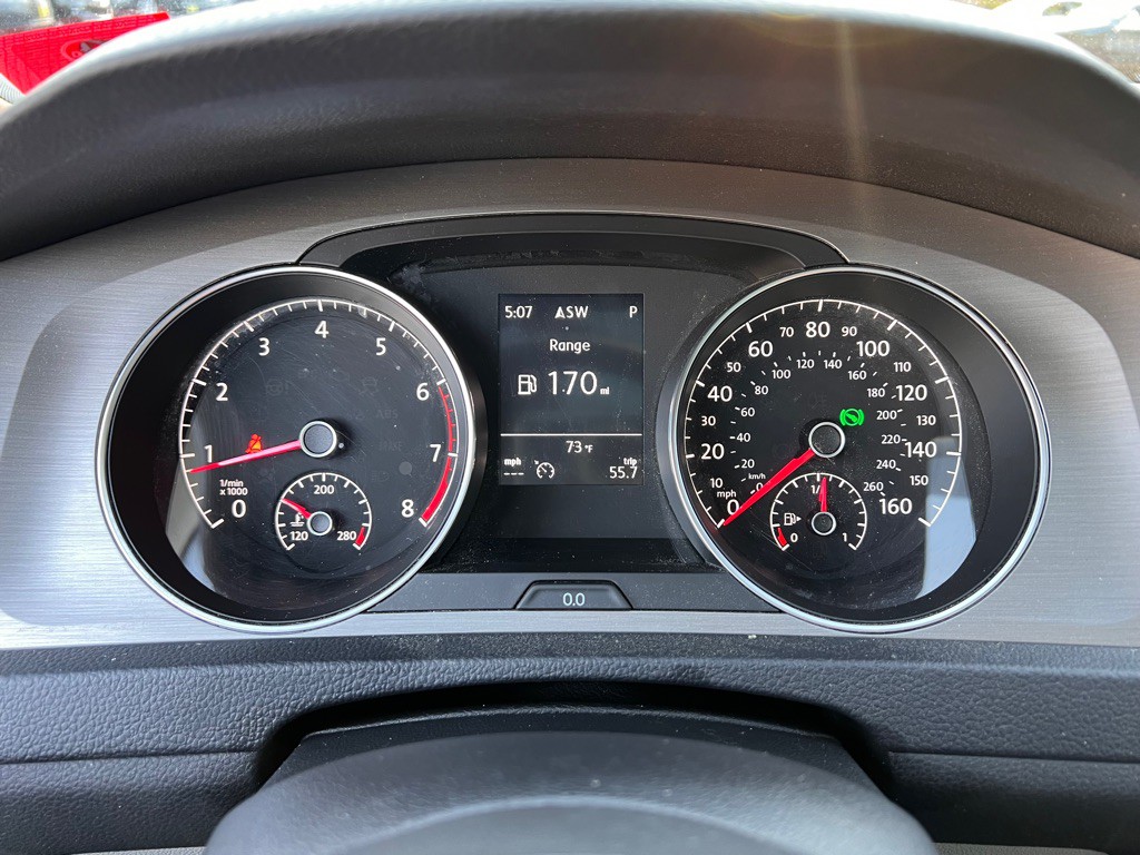 2015 Volkswagen Golf Image 16