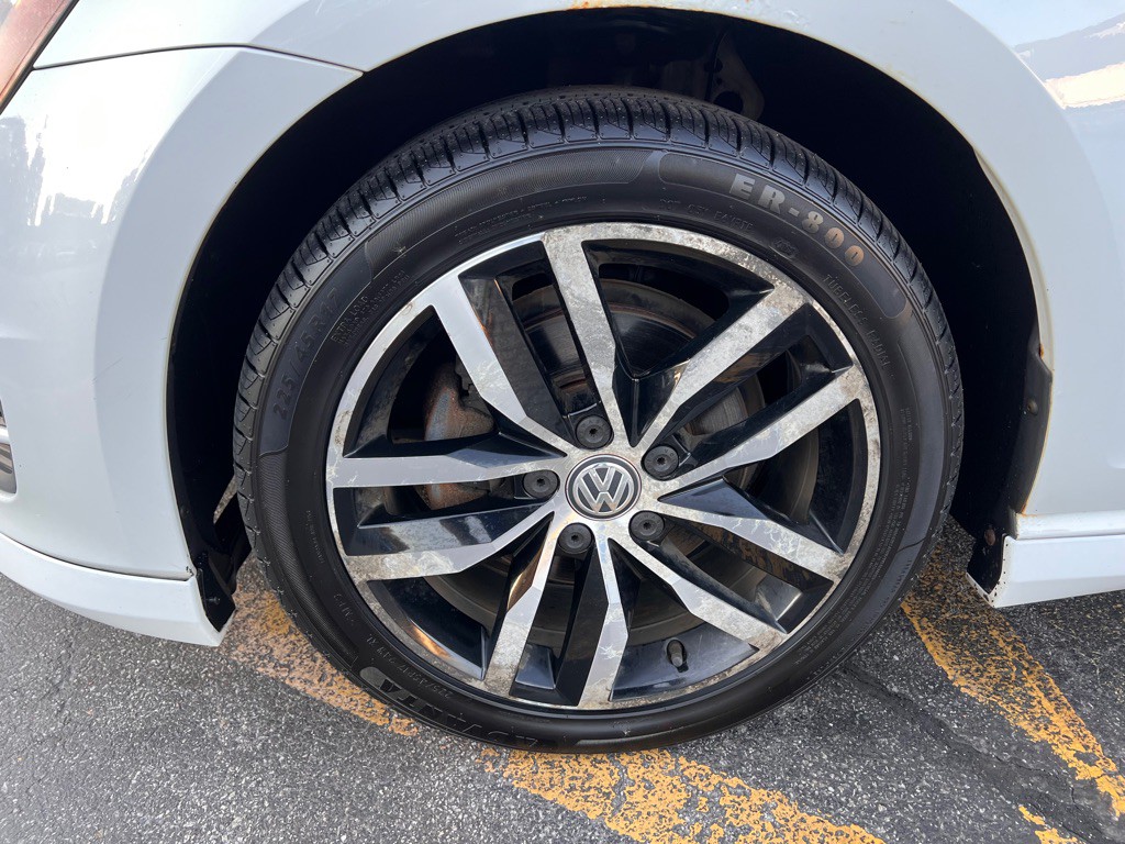 2015 Volkswagen Golf Image 22