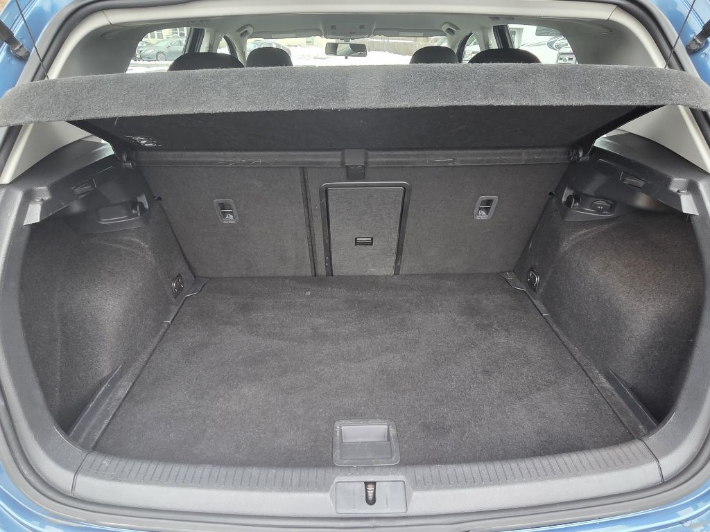 2016 Volkswagen Golf Image 8