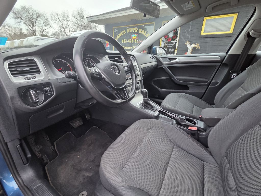 2016 Volkswagen Golf Image 12