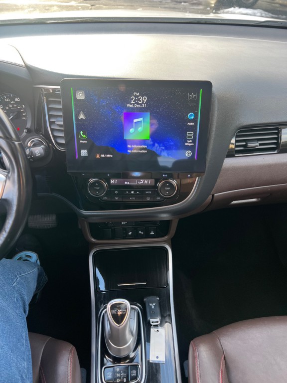 2018 Mitsubishi Outlander Image 19