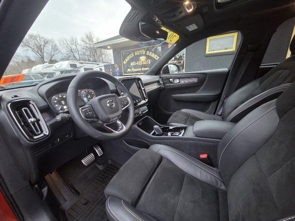 2022 Volvo XC40 Image 11