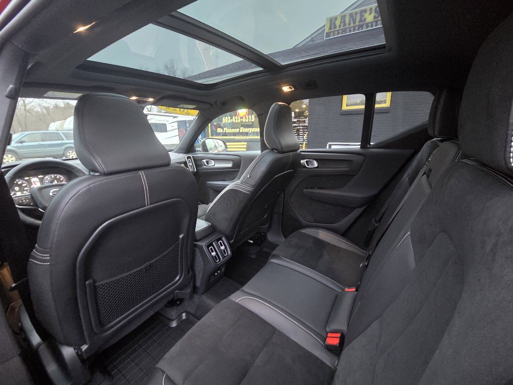 2022 Volvo XC40 Image 20