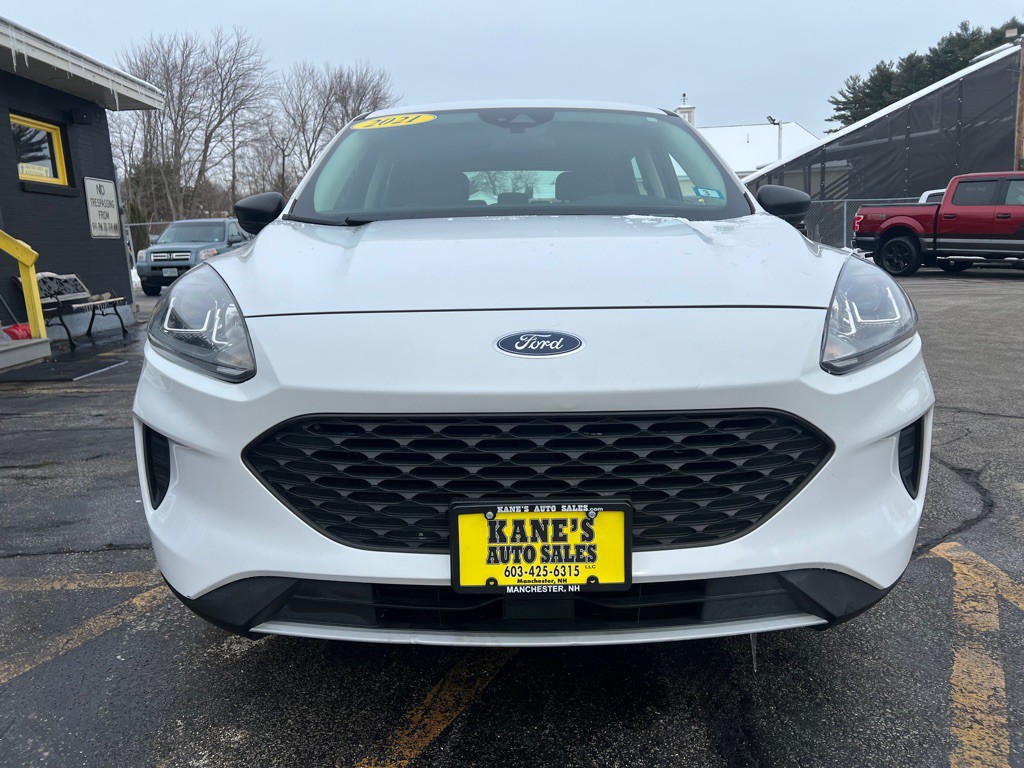 2021 Ford Escape Image 3