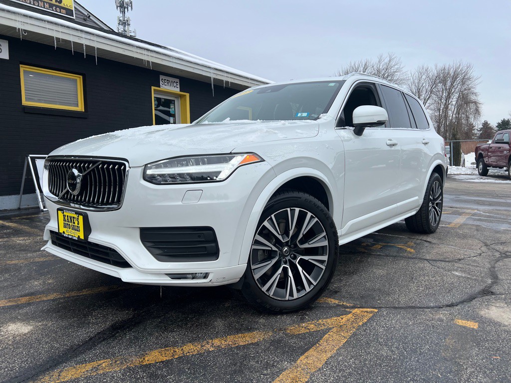 2022 Volvo XC90 Image 2