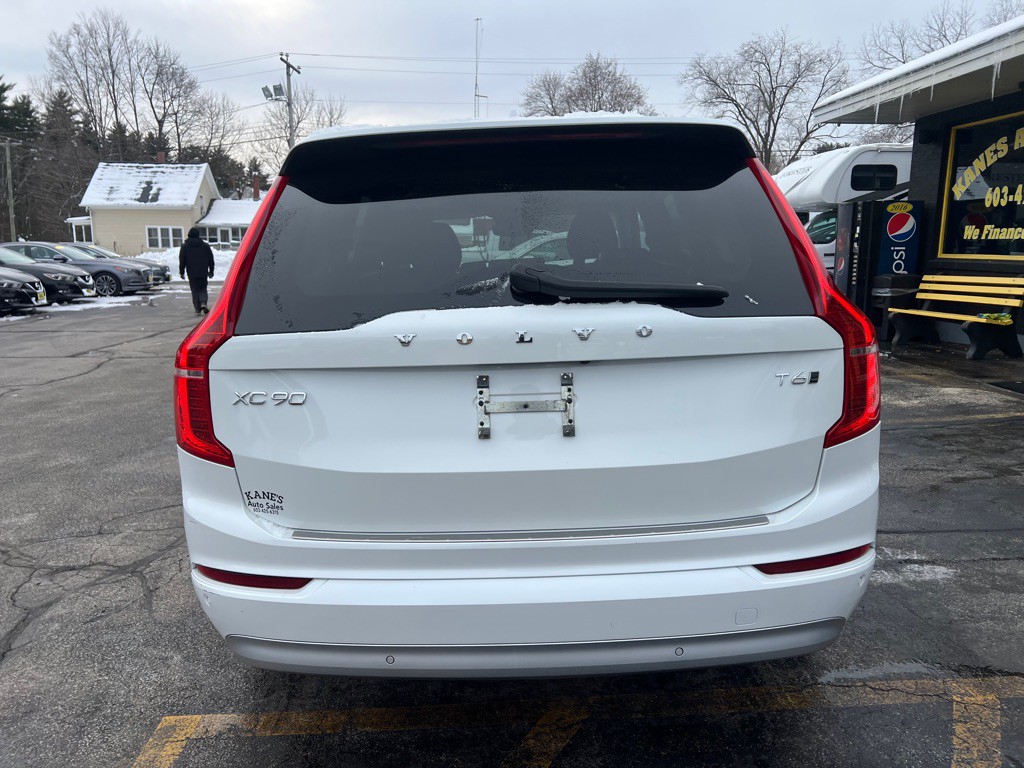 2022 Volvo XC90 Image 7