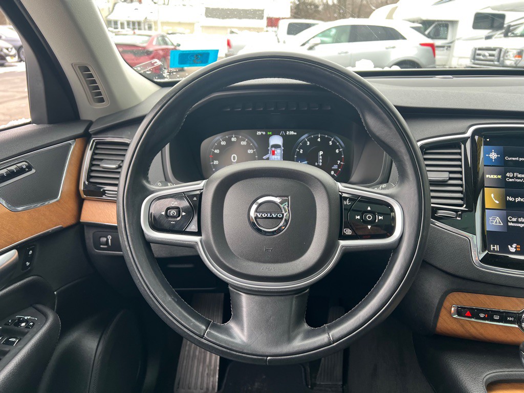 2022 Volvo XC90 Image 16