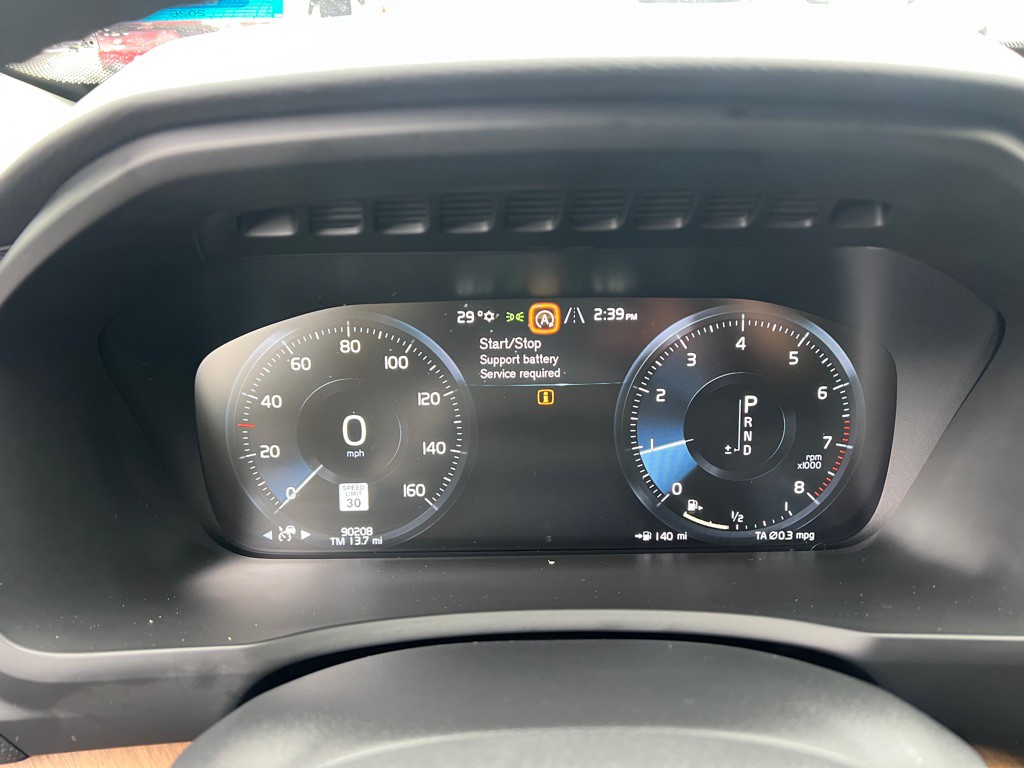 2022 Volvo XC90 Image 17