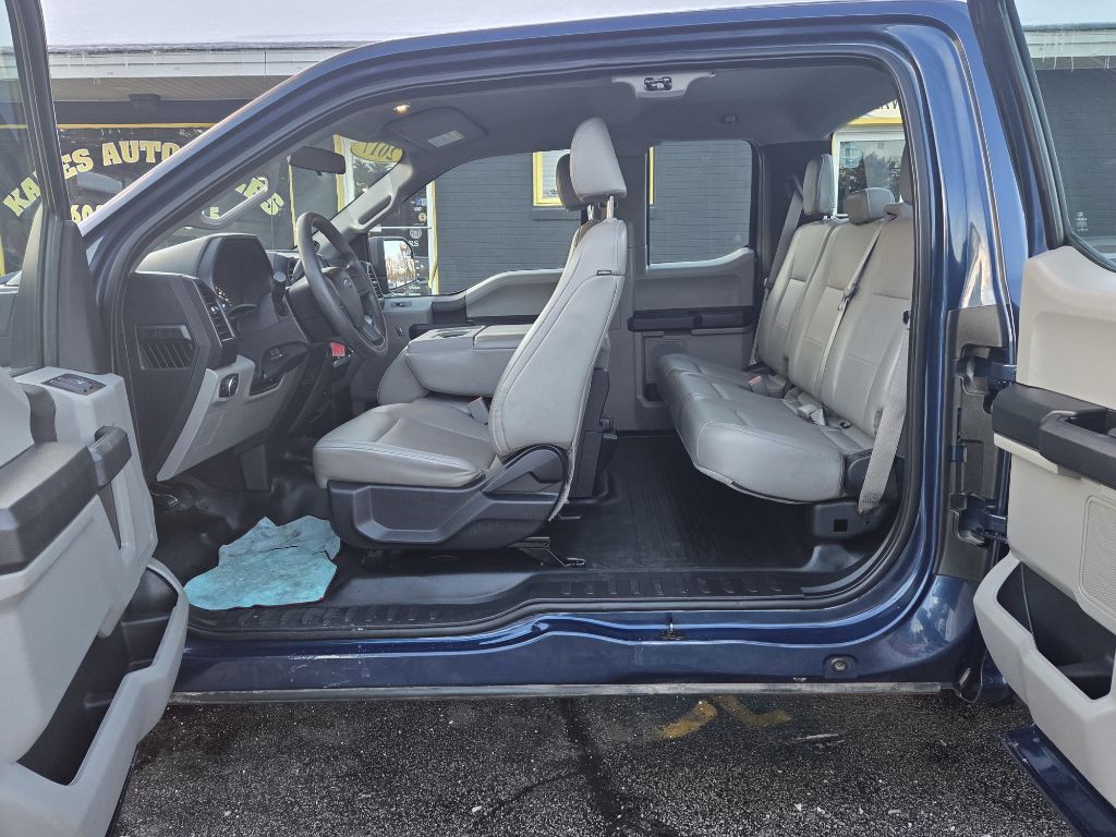 2017 Ford F-150 Image 17