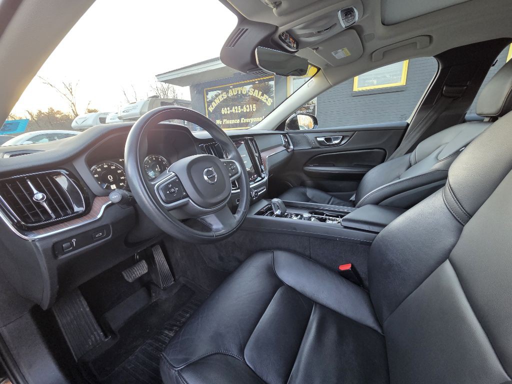 2022 Volvo S60 Image 11