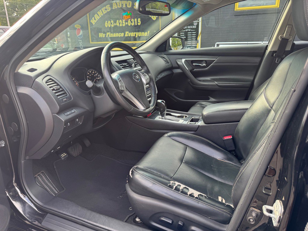 2016 Nissan Altima Image 12
