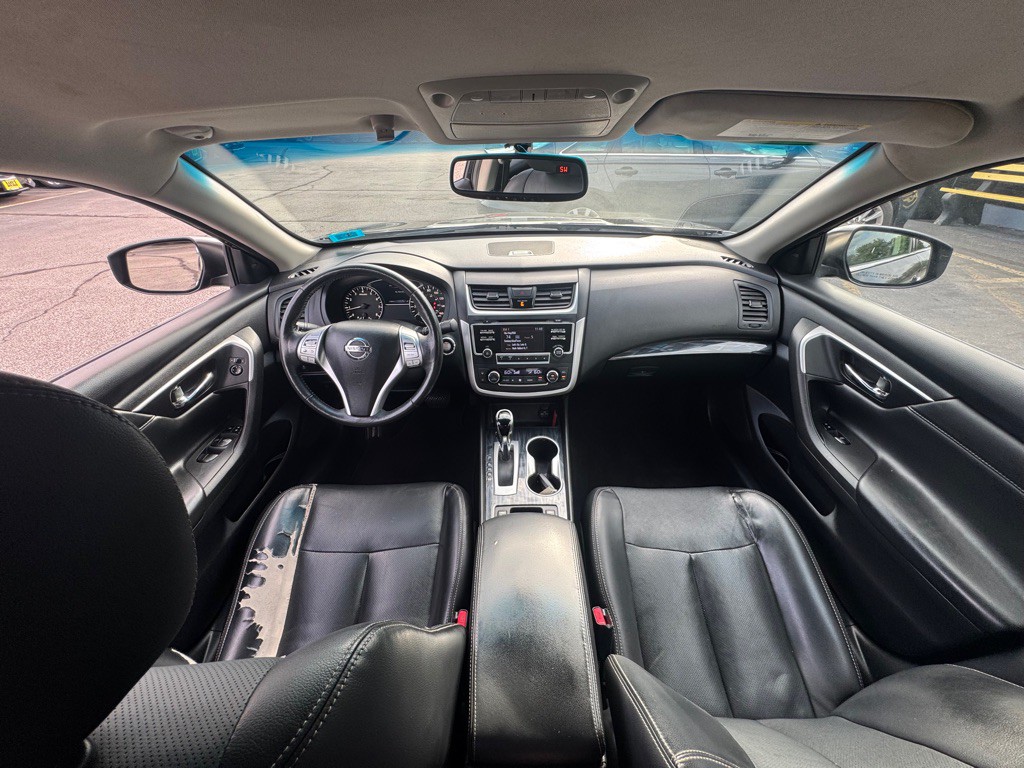 2016 Nissan Altima Image 13