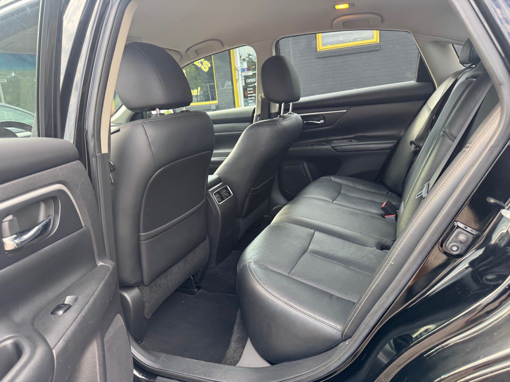 2016 Nissan Altima Image 20