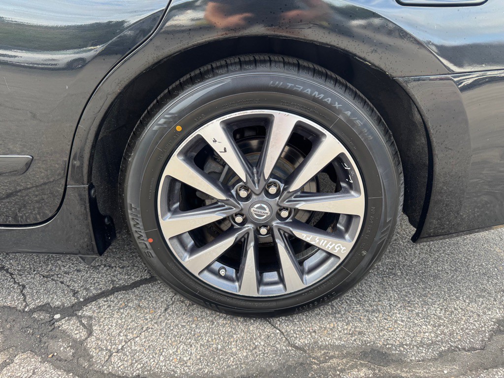 2016 Nissan Altima Image 21