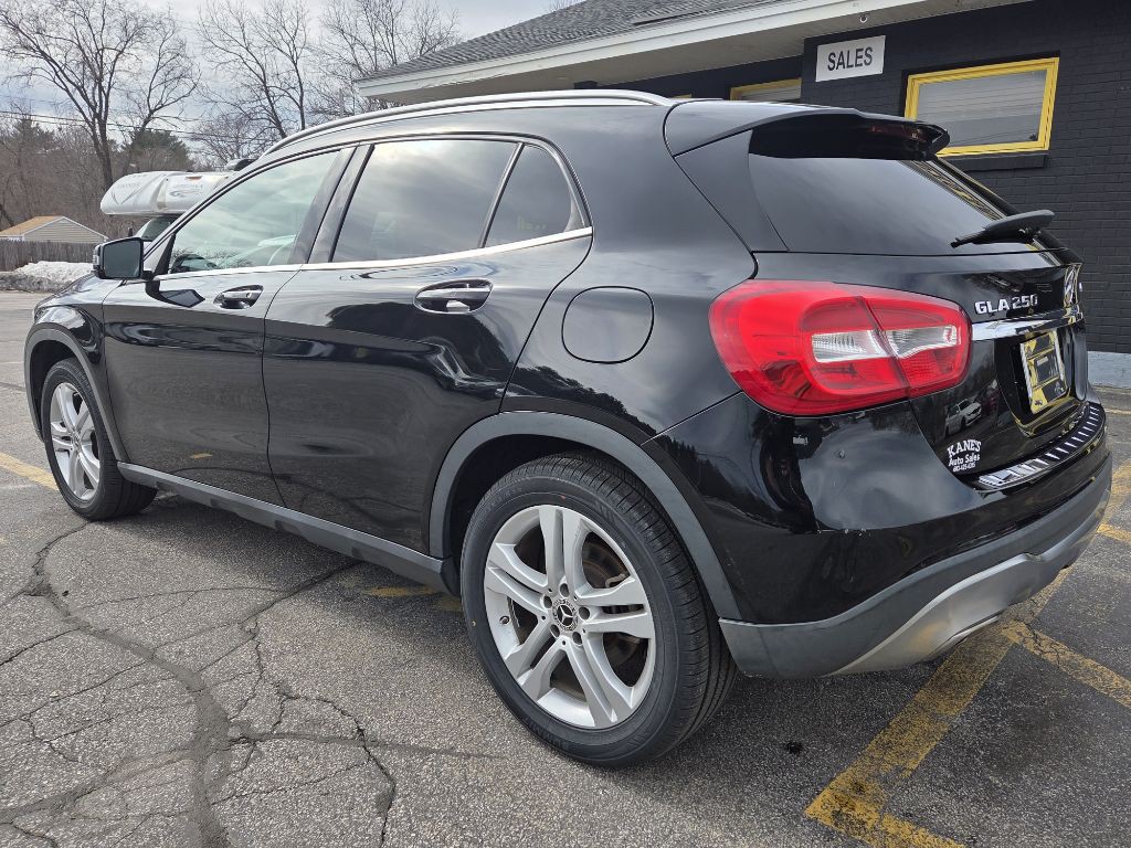 2020 Mercedes-Benz GLA-Class Image 5