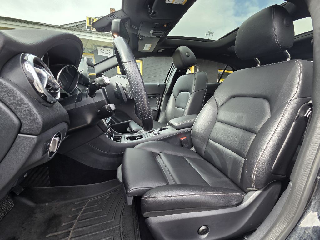 2020 Mercedes-Benz GLA-Class Image 10