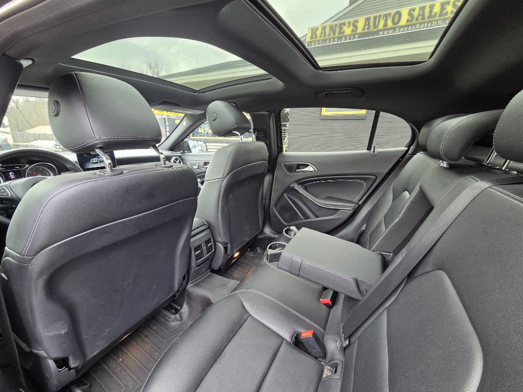 2020 Mercedes-Benz GLA-Class Image 18