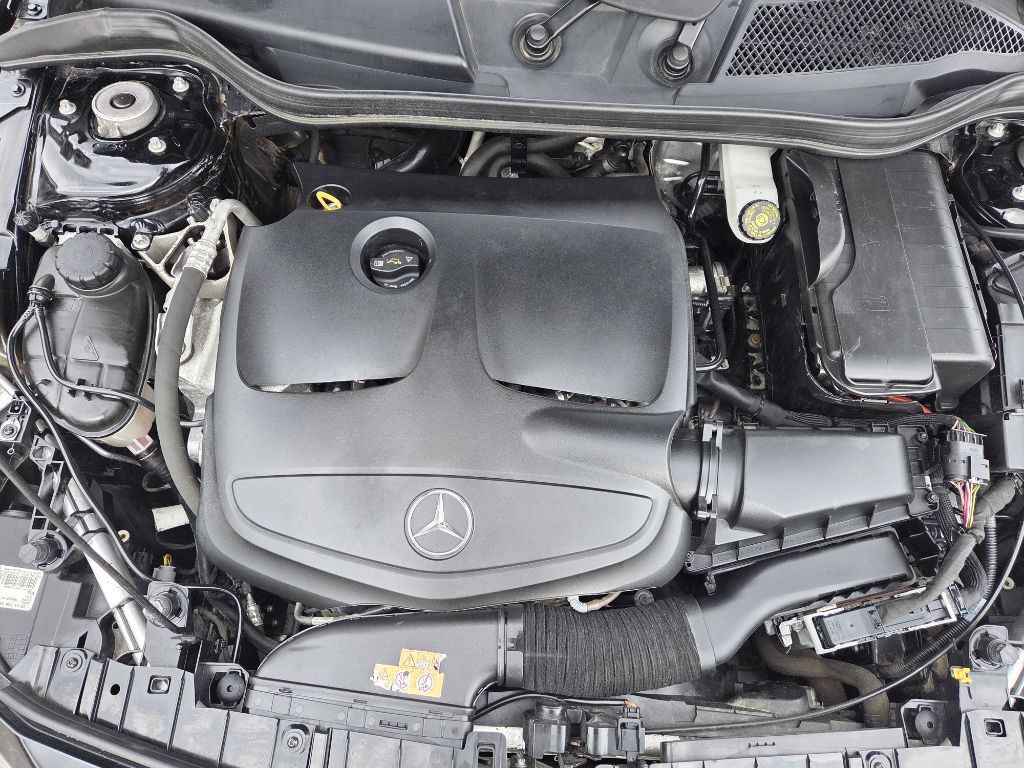 2020 Mercedes-Benz GLA-Class Image 21