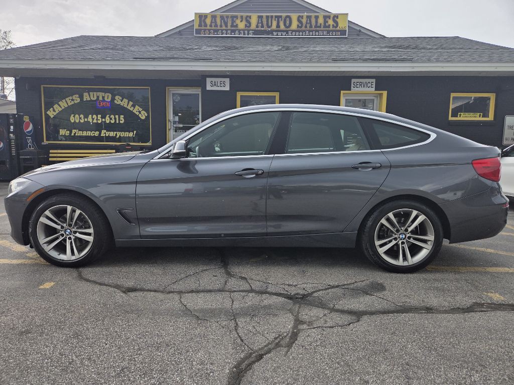 2017 BMW 3 Series Image 1